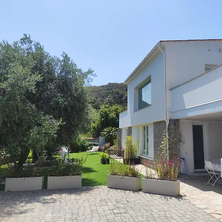 La Holiday home *